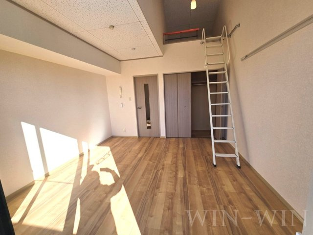 メゾン・ド・ラヴィ菰口 Ⅲの洋室|イメージ（同建物内別部屋の写真です）