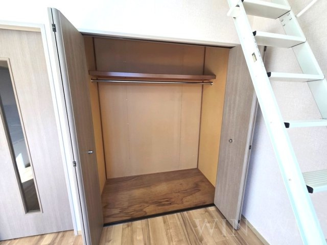 メゾン・ド・ラヴィ菰口 Ⅲの収納|イメージ（同建物内別部屋の写真です）