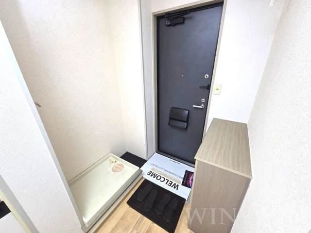 メゾン・ド・ラヴィ菰口 Ⅲの玄関|イメージ（同建物内別部屋の写真です）