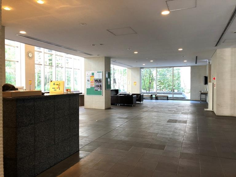 グランシンフォニア戸田公園ＥＡＳＴ棟のロビー