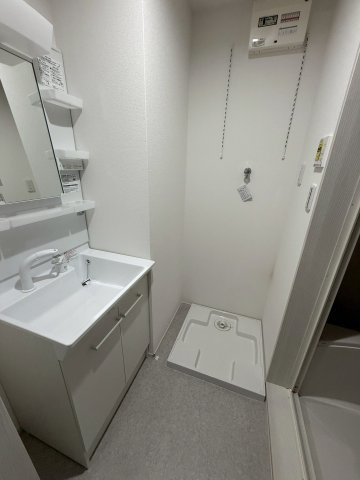 Crecia和白の洗面所