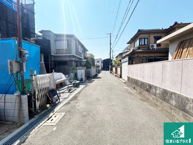 堺市東区日置荘原寺町　新築一戸建ての前面道路含む現地写真|周辺は落ち着いた街並みの住宅地！子育てがしやすい住環境です！まだ未完成ですが、現地でしかわからない事もございます。是非一度ご覧ください。