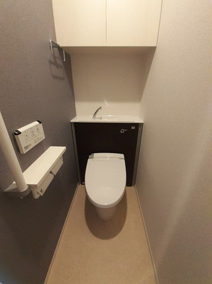 【トイレ】 | ファーストスプリング | 清潔感のあるトイレです