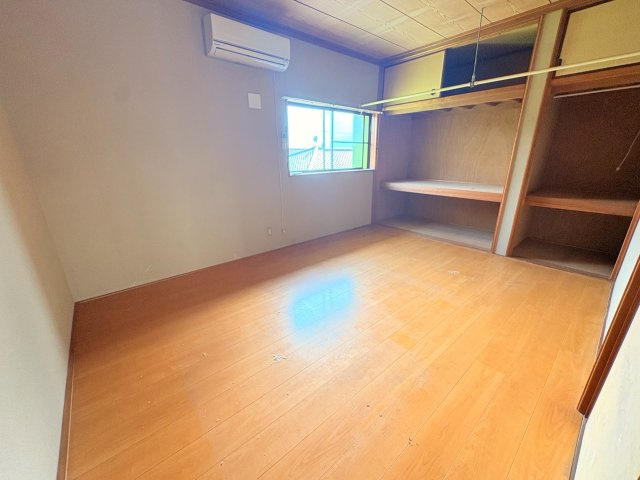 嘉穂郡桂川町土師　キッチン二つ　5LDKの洋室