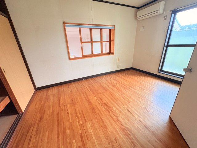 嘉穂郡桂川町土師　キッチン二つ　5LDKの洋室