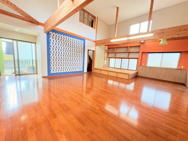 嘉穂郡桂川町土師　キッチン二つ　5LDKの居間・リビング