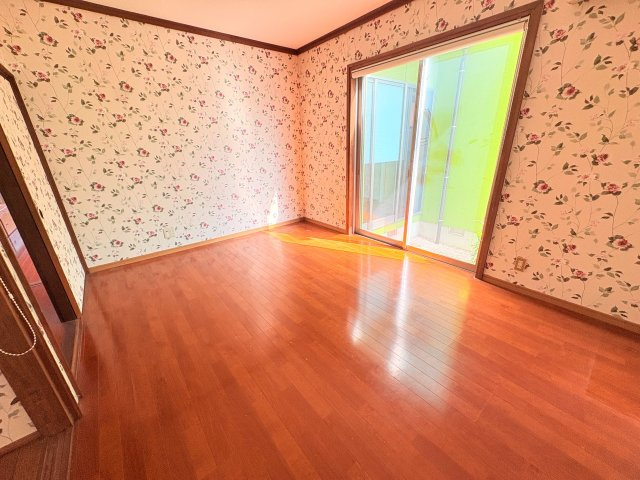 嘉穂郡桂川町土師　キッチン二つ　5LDKの洋室