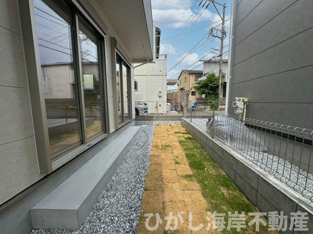 茅ケ崎市東海岸南6丁目　新築戸建　全３棟の庭|南側　お庭
