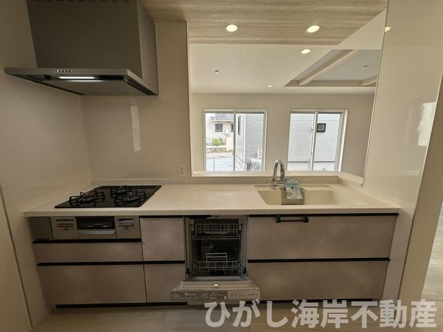 茅ケ崎市東海岸南6丁目　新築戸建　全３棟のキッチン|食洗器付きシステムキッチン