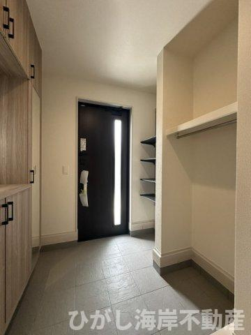 茅ケ崎市東海岸南6丁目　新築戸建　全３棟の玄関|玄関