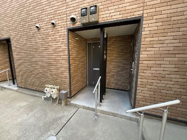 レオネクストブランドールの玄関