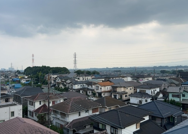 【展望】 | 眺望を気にして物件を探す場合、前面に建物が建っていないか現地で確認しましょう！前面に建物があると景色はもちろん、日当たりや風通しにも影響が出てきます。住んだ時のことを想像しながら現地見学をしましょう。