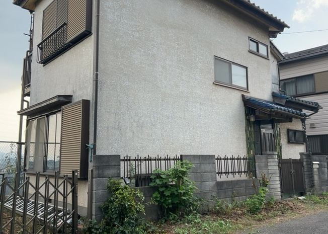 【構造・工法・仕様】 | 木造住宅とは土台、壁、柱など建築物の強度を支える構造体の材に木が使用されている構造を指します。構造体は建物の自重を支えるだけではなく風圧や水圧、積裁荷重などあらゆる衝撃に耐えるための基礎です。