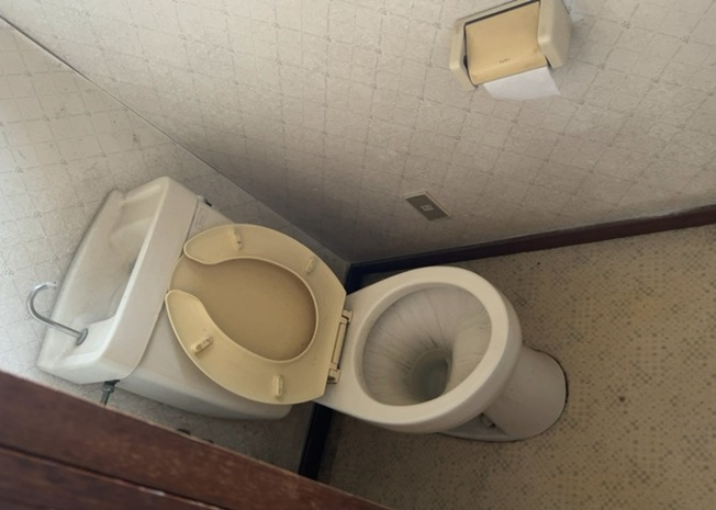【トイレ】 | トイレは大きさや形、機能、抗菌性などが異なる多種多彩なタイプが各メーカーから出ています。それぞれに良さがあるため、事前にどういったタイプのトイレがいいのかをご家庭内で決めて、内見に行くといいでしょう。