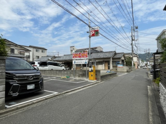 西原9丁目　土地の前面道路含む現地写真|現在、コインパーキングとして運営中の土地です。