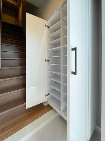 RESIDENCE城西の玄関