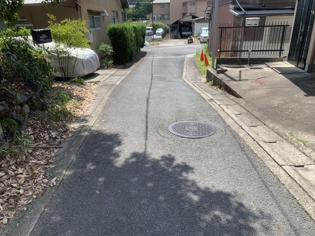 京都市北区上賀茂東後藤町　中古一戸建の前面道路含む現地写真