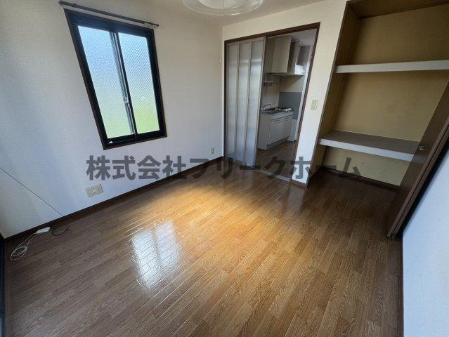 小金井市東町３丁目のアパートの寝室
