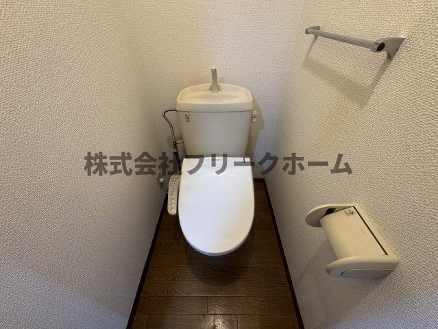 小金井市東町３丁目のアパートのトイレ