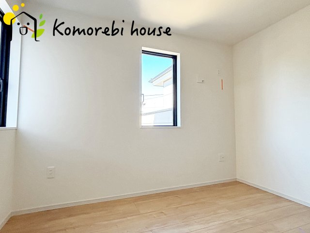 上尾市東町　6期　新築一戸建て　KEIAI GRACE　01の洋室