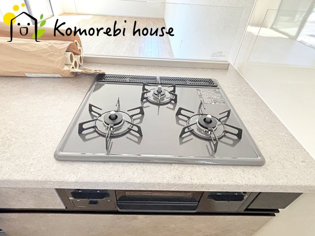 上尾市東町　6期　新築一戸建て　KEIAI GRACE　01のキッチン