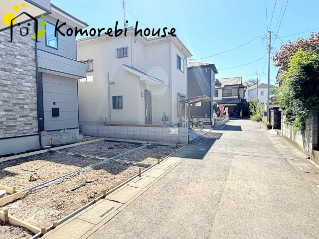 上尾市東町　6期　新築一戸建て　KEIAI GRACE　01の前面道路含む現地写真