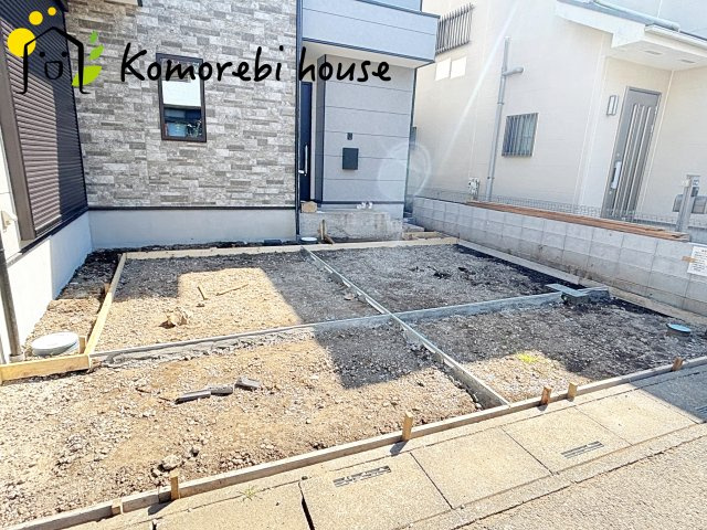 上尾市東町　6期　新築一戸建て　KEIAI GRACE　01の駐車場