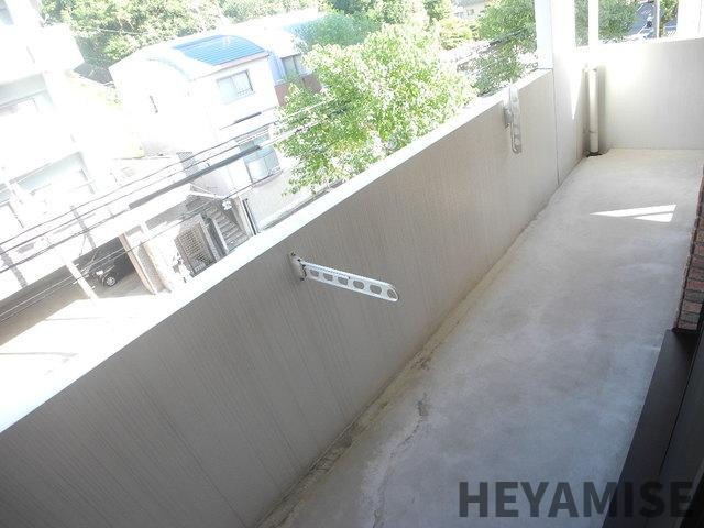 長崎市石神町の賃貸マンションのバルコニー