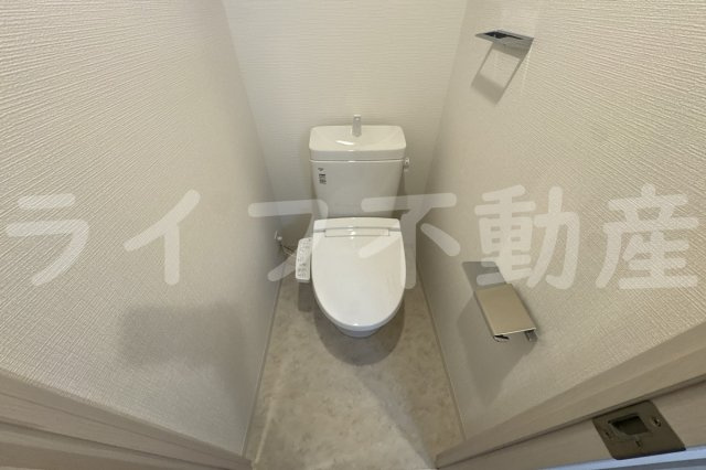 エスリード ザ・レーヴ大阪のトイレ|シンプルで使いやすいトイレです