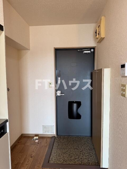 パナハイツ三山A棟の玄関