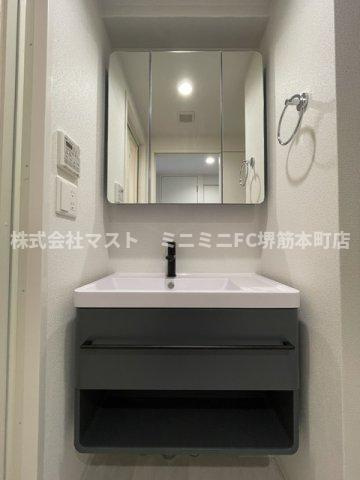 セレニテ梅田北グランデの洗面所