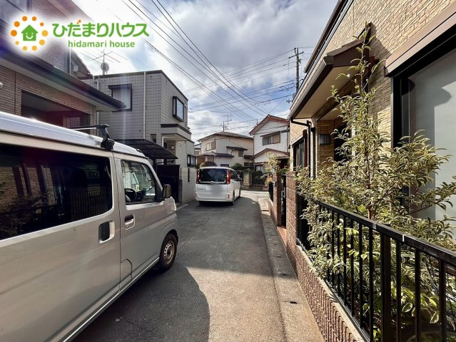 上尾市瓦葺02179①　新築戸建　01の前面道路含む現地写真|10/23撮影