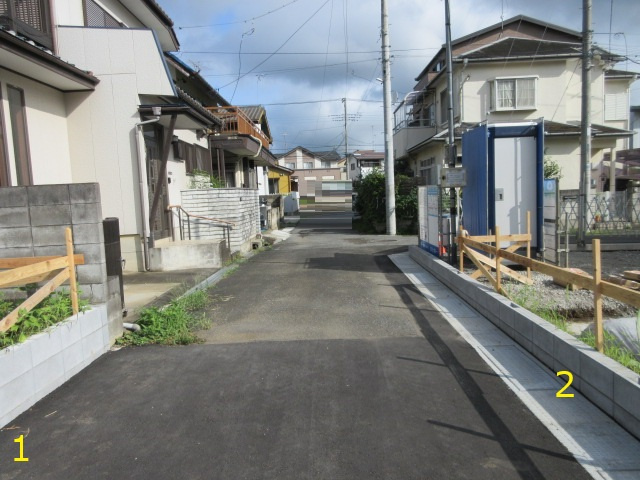 【仲介手数料無料】新築戸建　東松山市石橋2206-5（全2棟）の前面道路含む現地写真