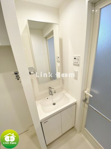 レアライズ清澄白河の独立洗面台