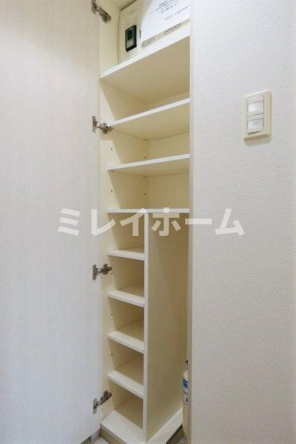 EXIM大森の玄関|同建物内、別のお部屋の参考写真になります。