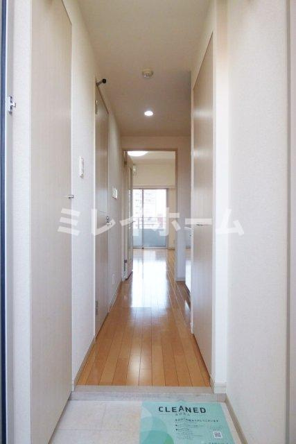 EXIM大森の玄関|同建物内、別のお部屋の参考写真になります。