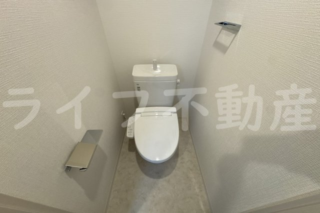 エスリード ザ・レーヴ大阪のトイレ|シンプルで使いやすいトイレです