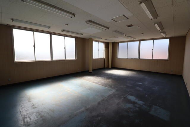 中里テナント