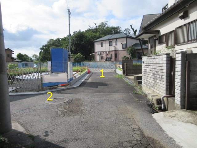 【仲介手数料無料】新築戸建　東松山市石橋2206-5（全2棟）の前面道路含む現地写真