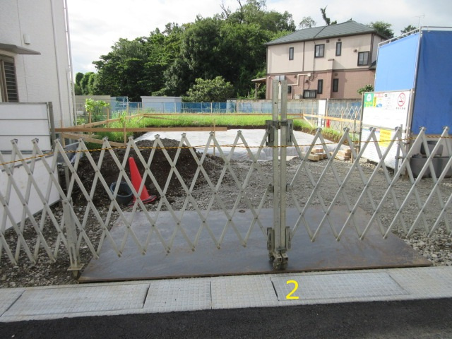 【仲介手数料無料】新築戸建　東松山市石橋2206-5（全2棟）の前面道路含む現地写真