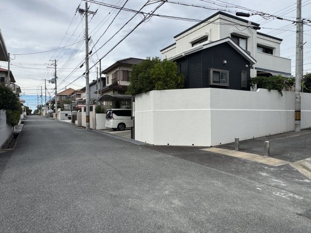 神戸市西区竹の台４丁目新築戸建１号棟の前面道路含む現地写真