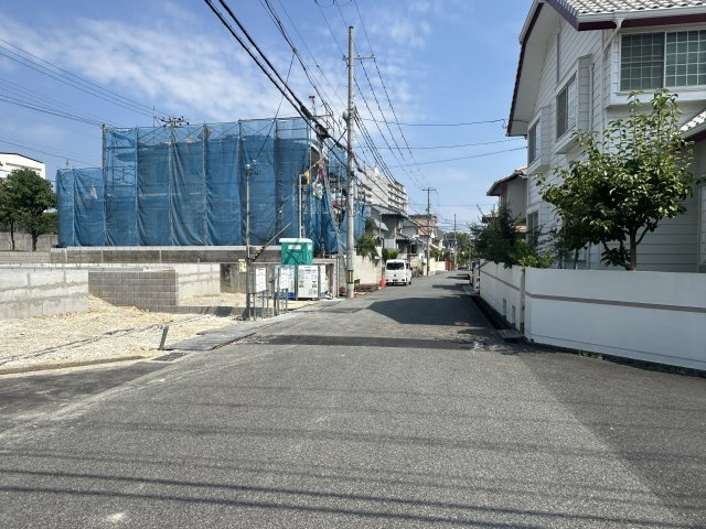 神戸市西区竹の台４丁目新築戸建１号棟の前面道路含む現地写真|2026年07月19日撮影