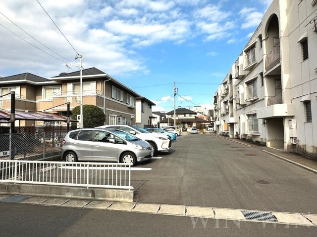 堂坂マンションの駐車場