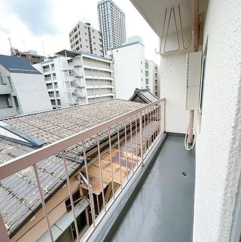 市谷台マンションのバルコニー