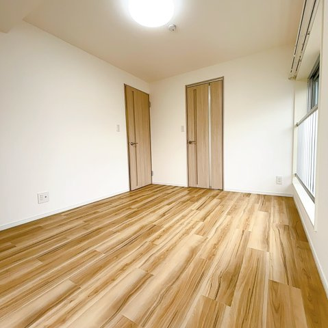 市谷台マンションの洋室