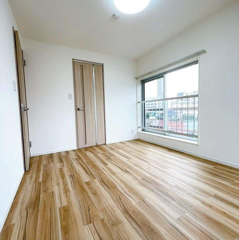 市谷台マンションの洋室