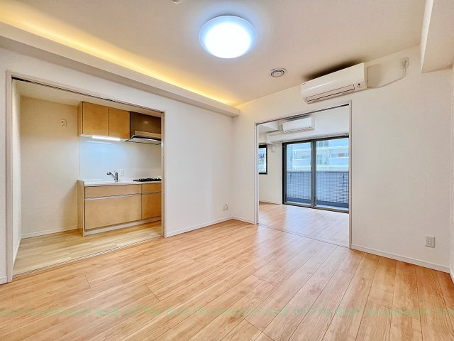 RESIDENCE丸の内七間町の居間・リビング