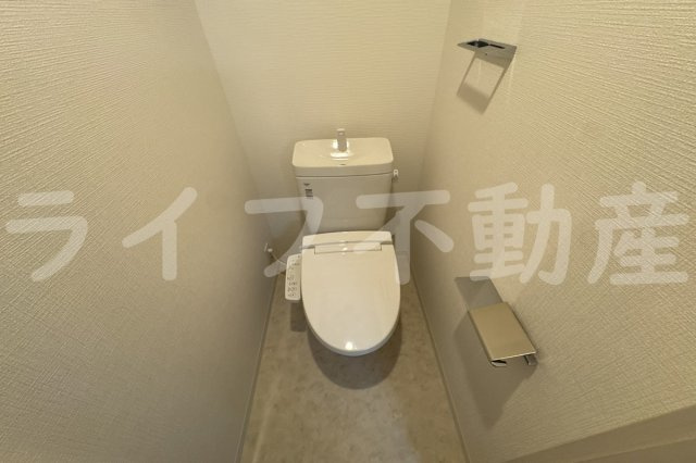 エスリード ザ・レーヴ大阪のトイレ|コンパクトで使いやすいトイレです