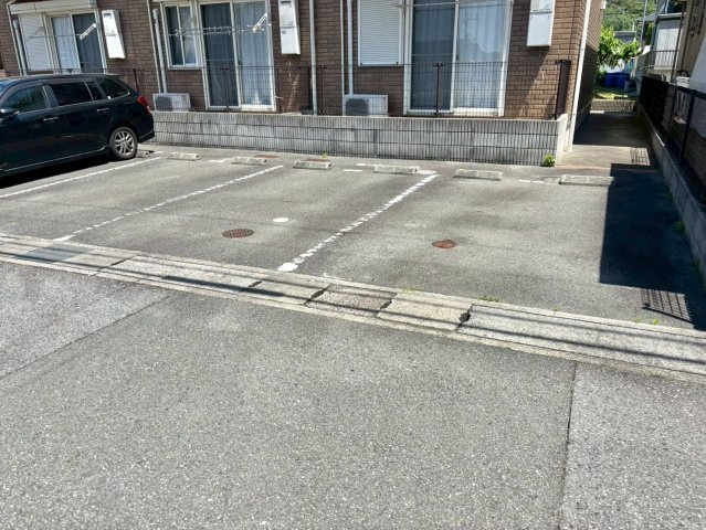 グランソレイユの駐車場