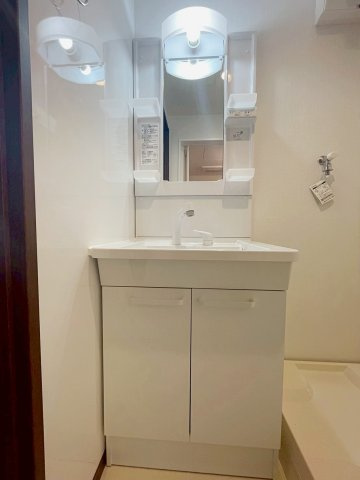 ClairBlancの洗面所|明るい洗面所です
